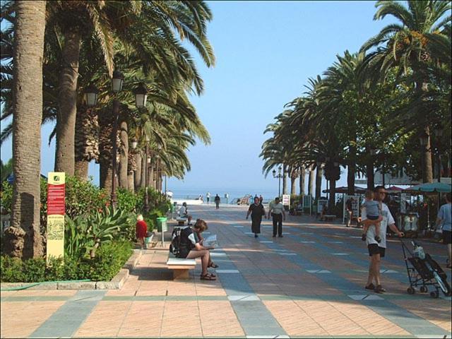 Apartament Nerja 1ª Linea De Playa De Burriana , Terraza Grande Al Mar Zewnętrze zdjęcie